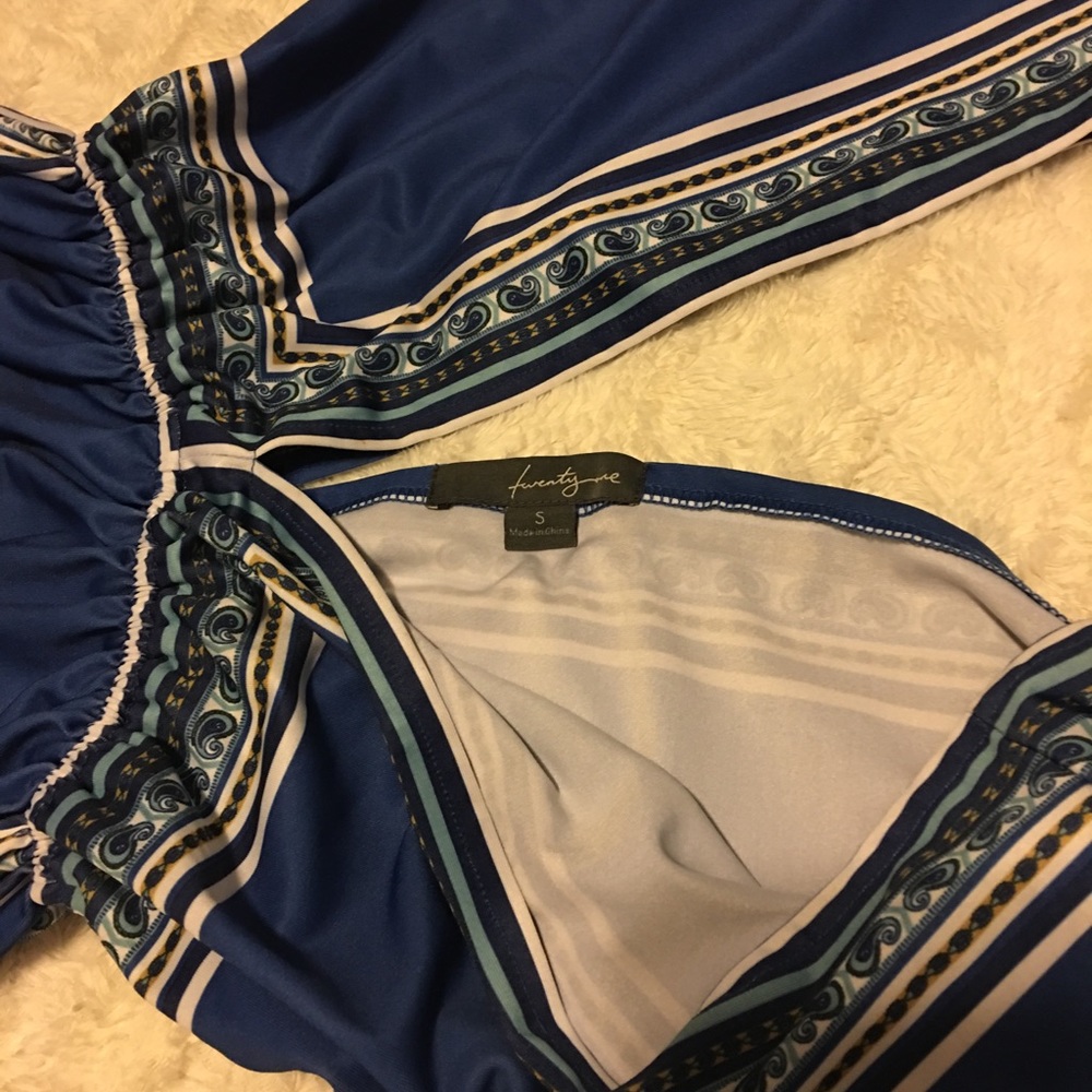 REDUCED! Gorgeous Twenty One Dress - Picture 5 of 5